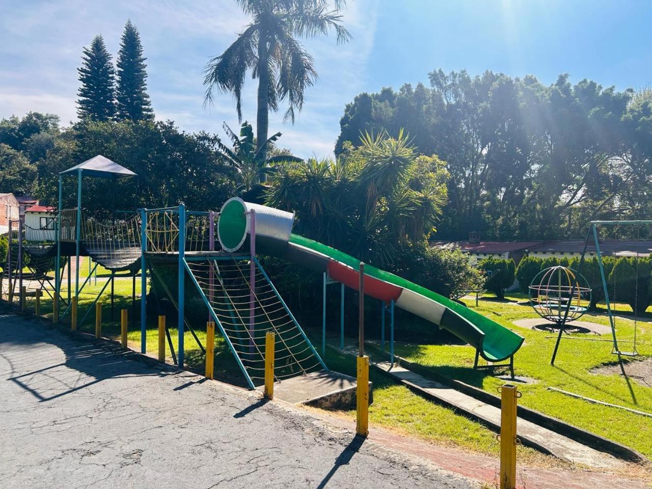 Club Santa Maria Hotel Cuernavaca Bagian luar foto